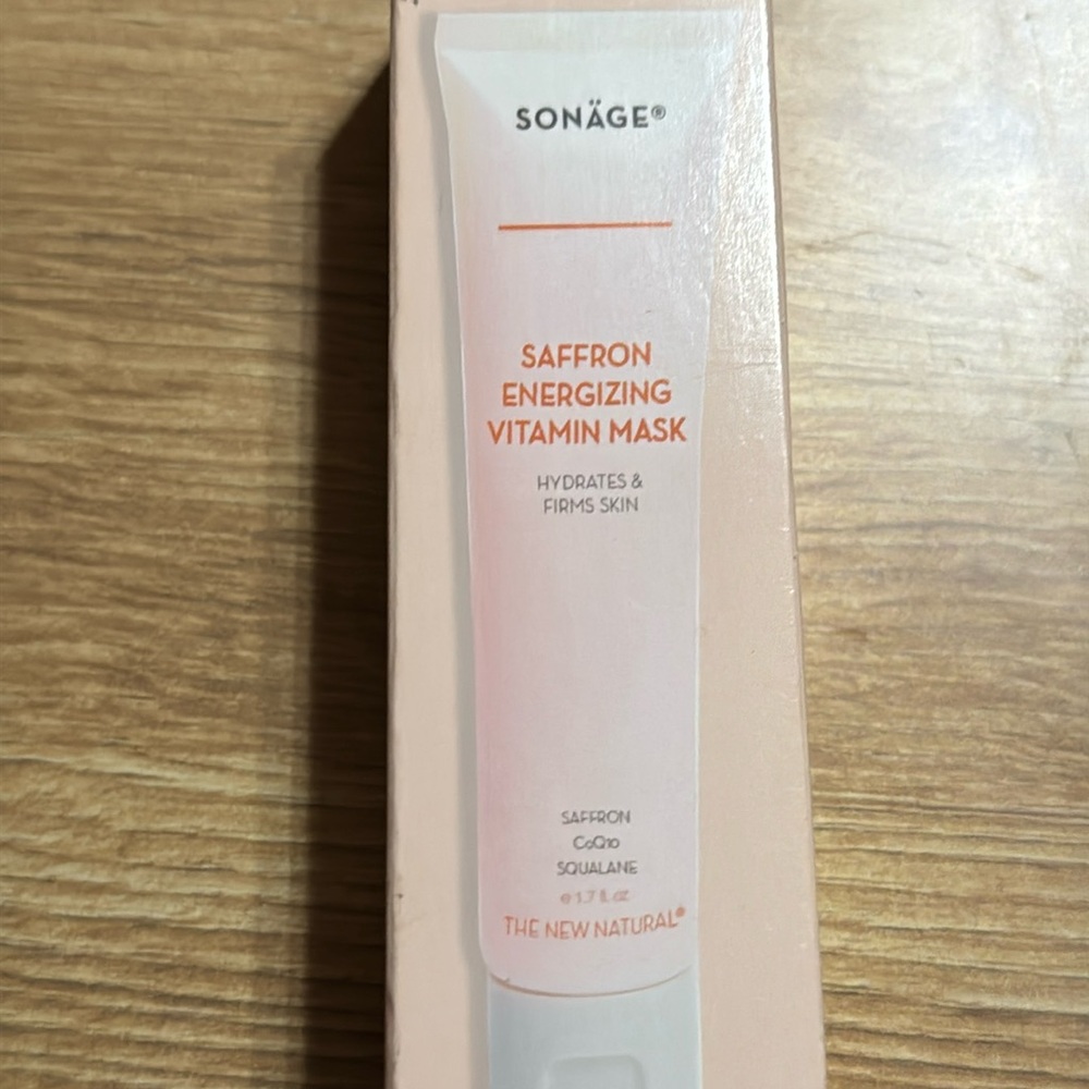 Saffron Energizing Vitamin Mask